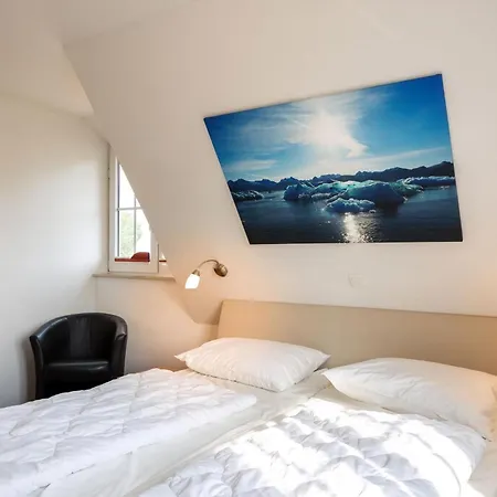 Strandnahes Reethaus Elefant Mit Aussenwhirlpool Holiday home Gramkow