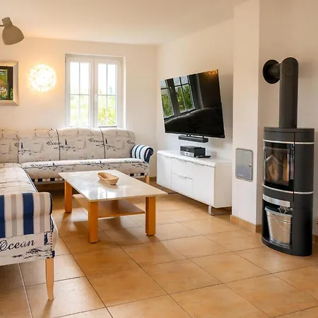Holiday home Strandnahes Reethaus Elefant Mit Aussenwhirlpool Gramkow